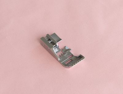 (5A18) Baby Lock Standardfot Gr.9A