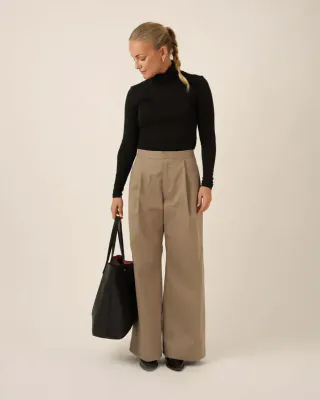 Bermuda Pants - Wardrobe by Me