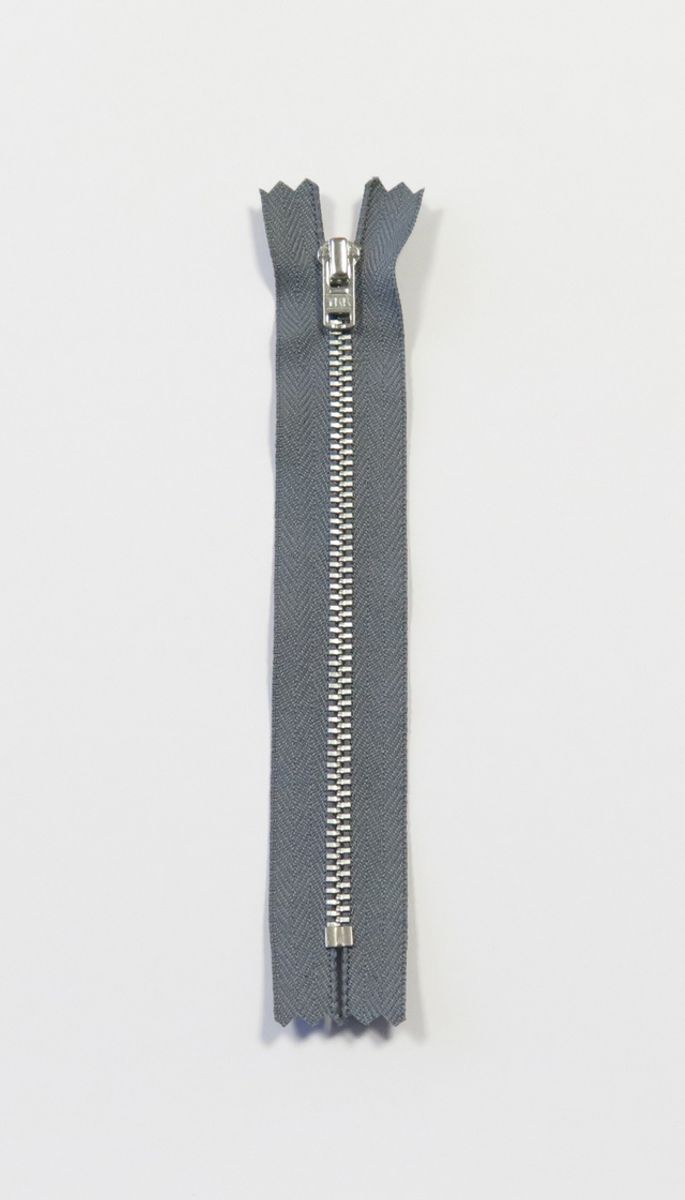 YKK 4MM ALUM. IKKE DELBAR F. GRÅ 4422-10-566