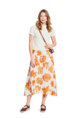 5645 - Burda - shorts og topp