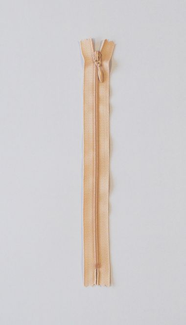 Hovedbilde YKK 4MM SPIRAL, FAST F. Pudder 60 cm 4421-60-005