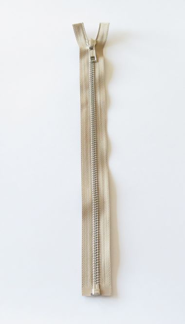 Hovedbilde YKK Glidelås aluminium 6mm delbar Beige 65 cm