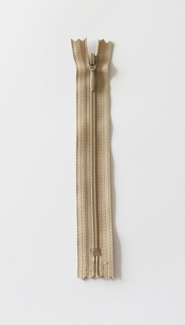 Hovedbilde YKK 4MM SPIRAL, FAST F. BEIGE 4421-12-0573