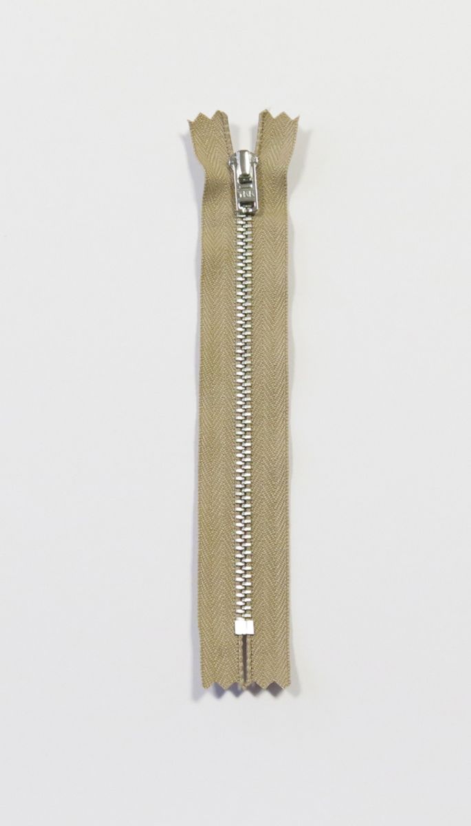 YKK 4MM ALUM. IKKE DELBAR F. BEIGE 4422-10-573