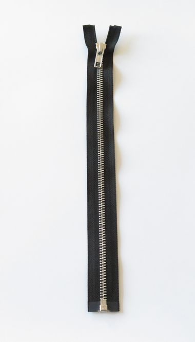 Hovedbilde YKK 6MM ALUM. DELBAR F. SORT 4432-25-580 25 cm