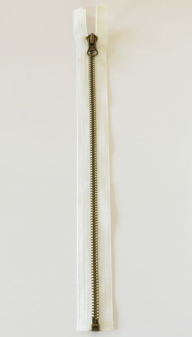 Hovedbilde Cose glidelås hvit 30cm 6mm ant.messing 4268-30-0501